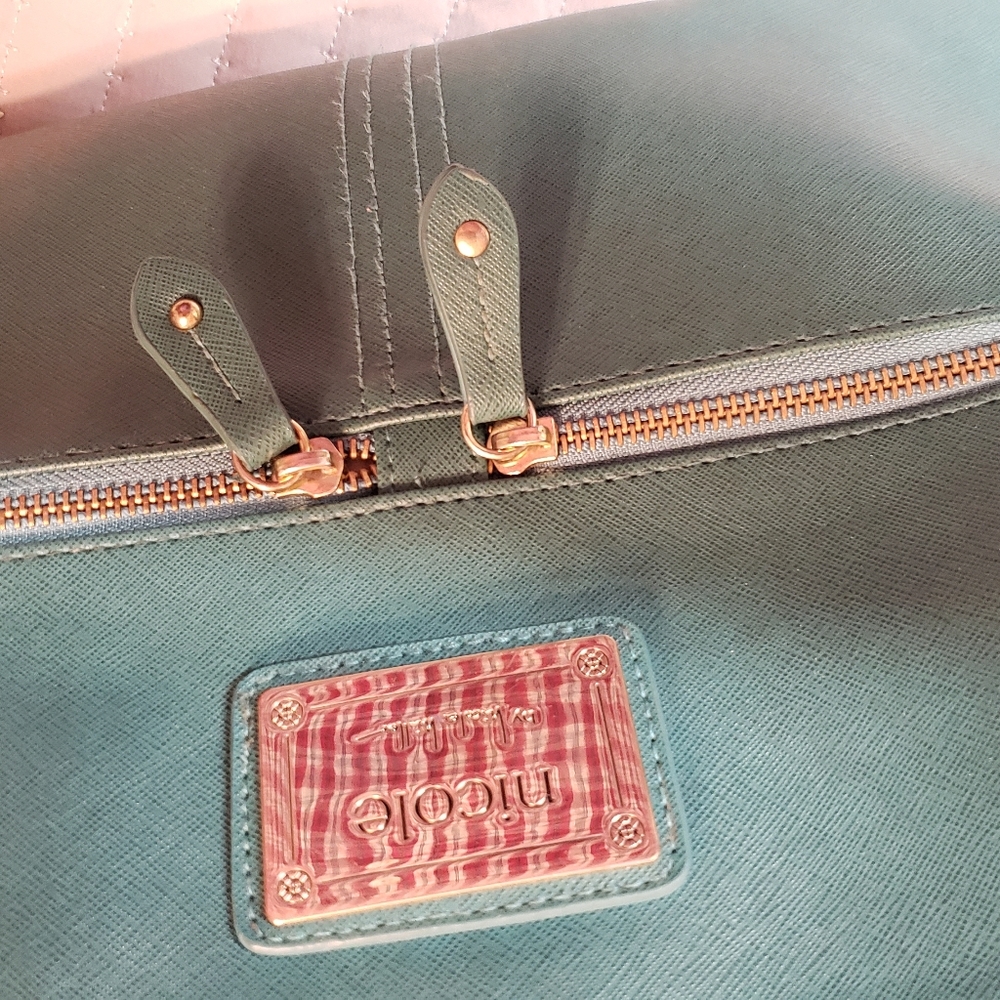 Nicole womens purse gently used many compartments - Picture 13 of 16